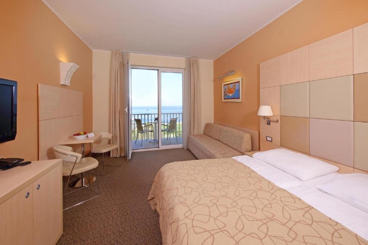 Haliaetum And Mirta Hotel Izola Exterior photo