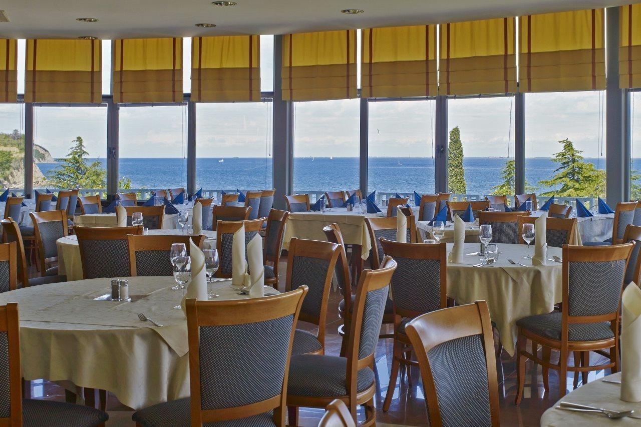 Haliaetum And Mirta Hotel Izola Exterior photo